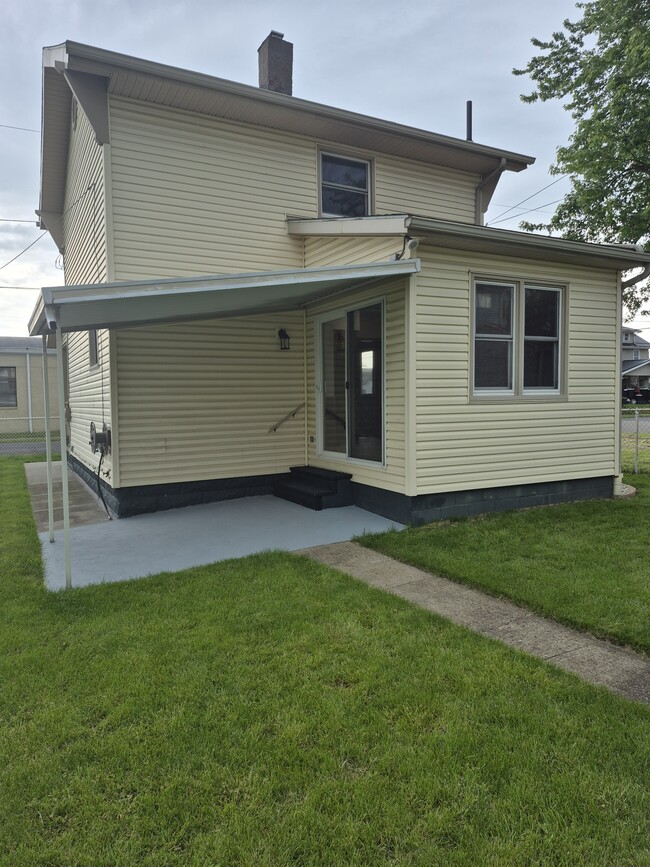 Outside patio - 1451 Alden Ave SW