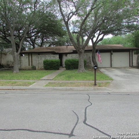Building Photo - 4526 Maybrook Woods St