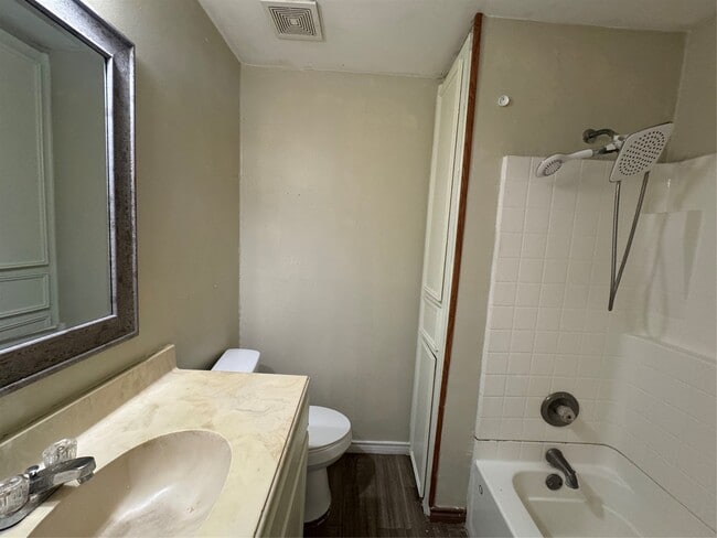 Building Photo - 1113 Cora St