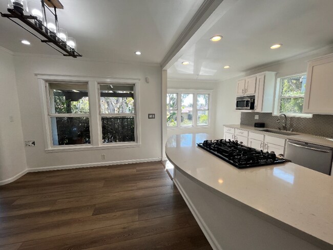 Foto del edificio - 5351 Packard St