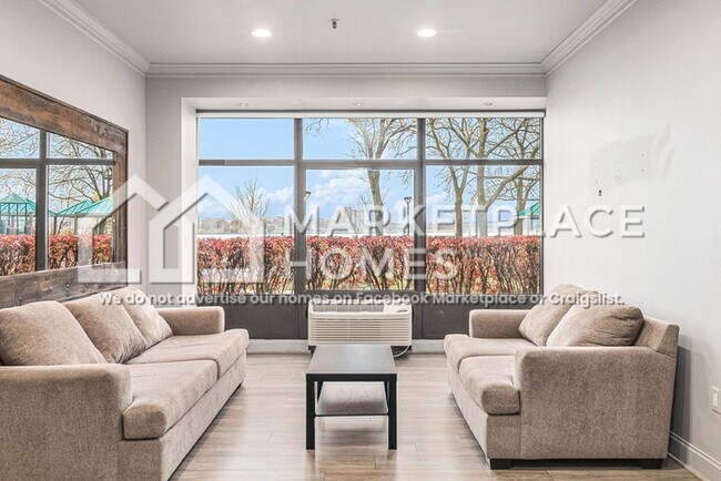 Building Photo - 300 Riverfront Dr