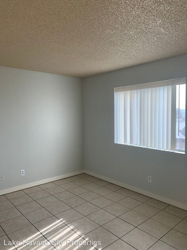 Foto del edificio - 2700 McCulloch Blvd N