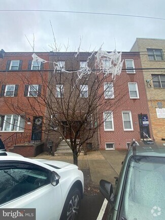 Building Photo - 1137 S 11th St