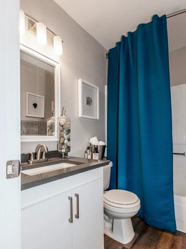 Foto del edificio - 355 N Wolfe Rd