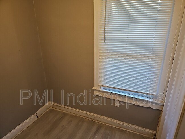 Foto del edificio - 935 N Ewing St