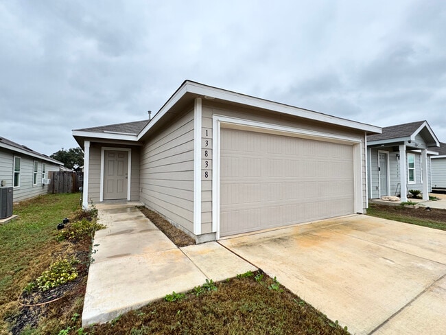 Building Photo - 13838 Ostrich Run