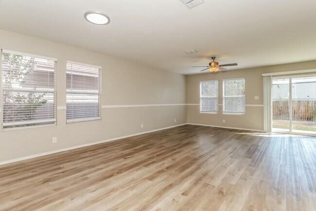 Foto del edificio - 2634 Gato Del Sol