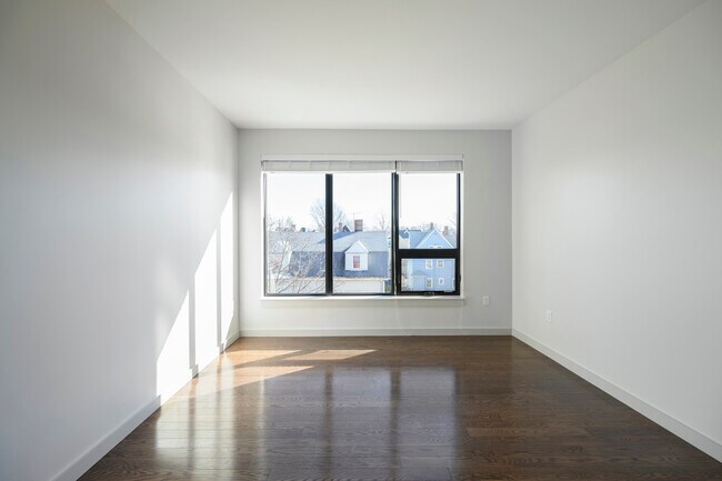 Foto del edificio - 496 Harvard St