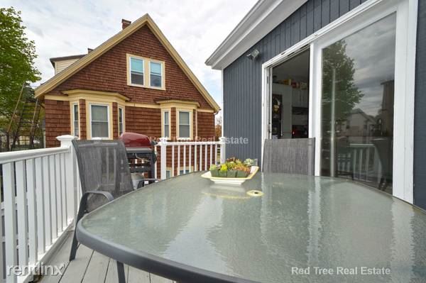 Building Photo - 78 Parsons St