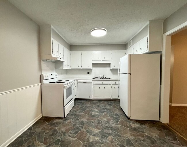 Building Photo - 34 Stoneybrook
