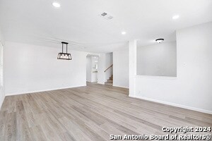 Foto del edificio - 8802 Summer Trl St