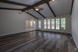 Building Photo - 2815 Ridgecrest Dr