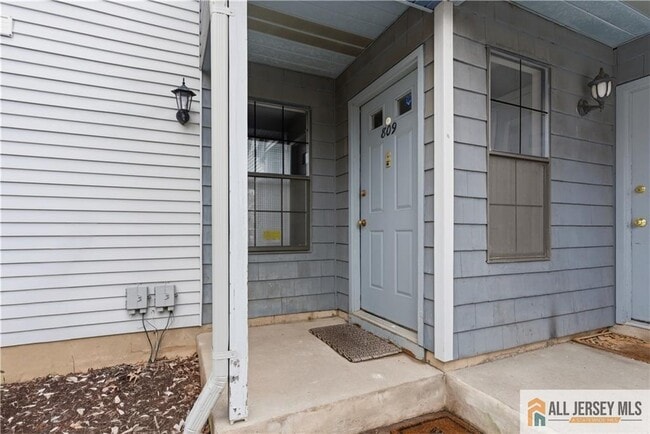 Building Photo - 809 Woodbridge Commons Way