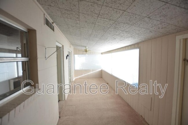 Building Photo - 2804 Woodland Hills Ave