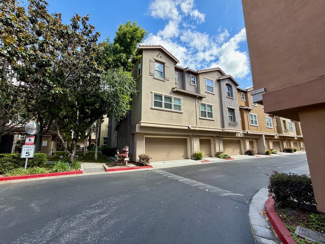 Photo - 2100 Beech Cir (San Jose, CA)