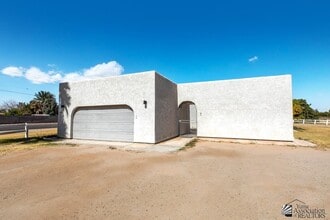 Building Photo - 2890 W Patricia Ln