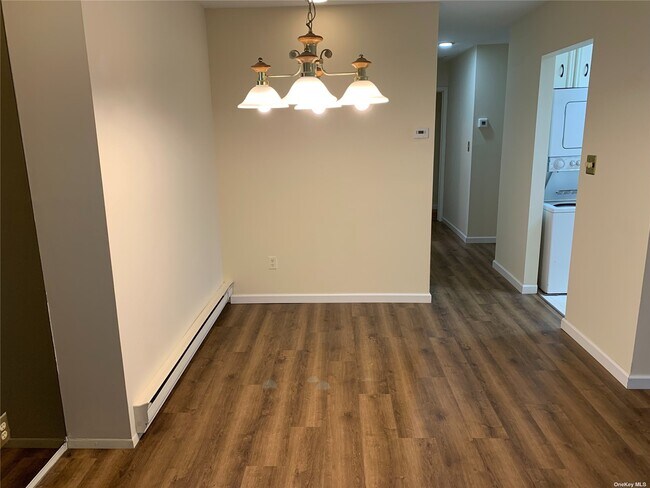 Foto del edificio - 407 Cabot Ct E
