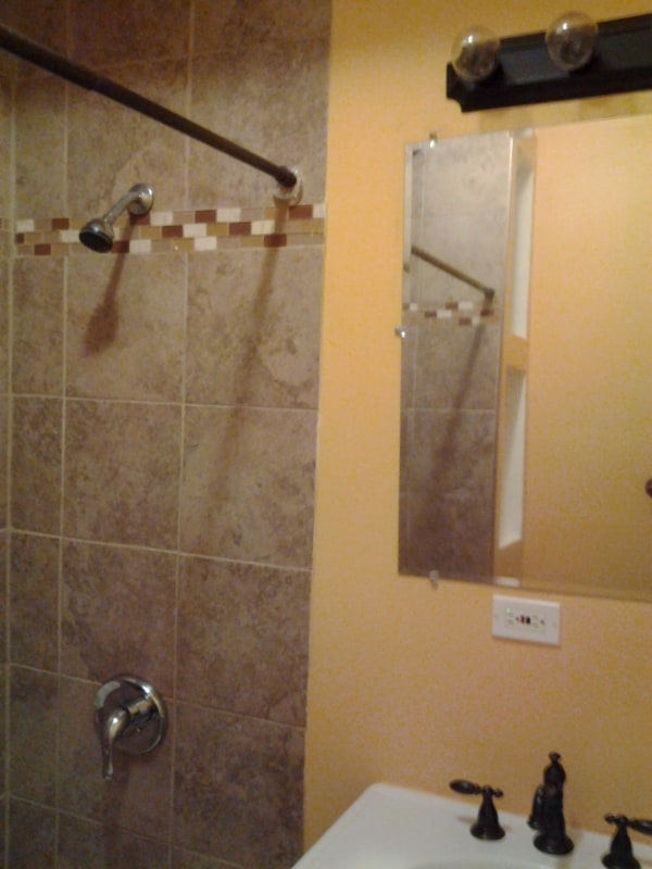 Building Photo - 6630 S Ingleside Ave