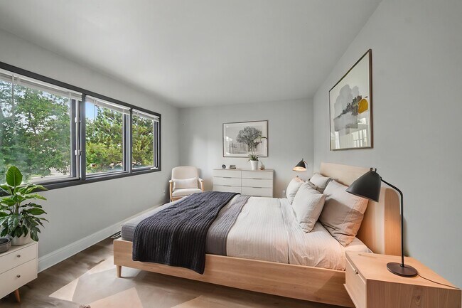 Foto del edificio - 5584 Stonewall Pl