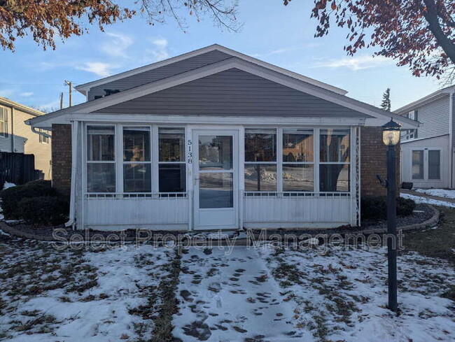 Foto del edificio - 5138 Woodmark Dr