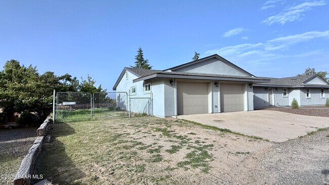 Foto del edificio - 7216 E Grandview Dr