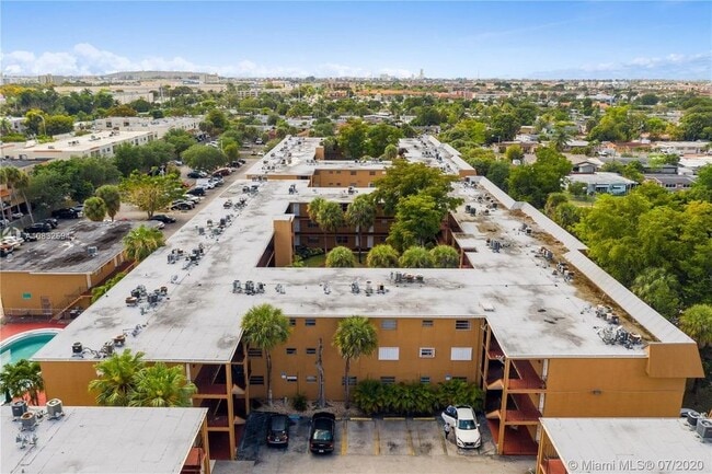 Building Photo - 1280 W 54th St