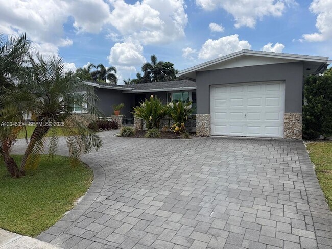 Foto del edificio - 9100 NW 19th St