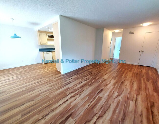 Foto del edificio - 4230 Topsail Ct
