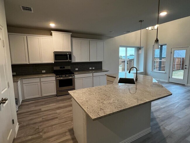 Foto del edificio - 13088 Mizell Ln