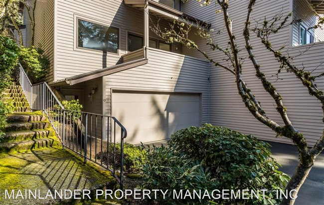 Building Photo - 3 br, 2.5 bath House - 3101 MCNARY PARKWAY #9