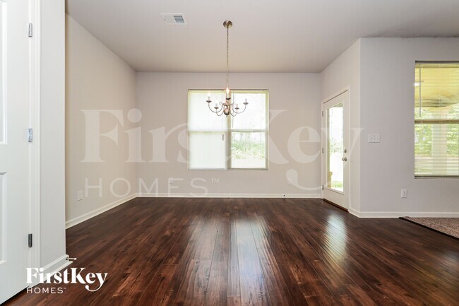 Foto del edificio - 152 Daisy Cir