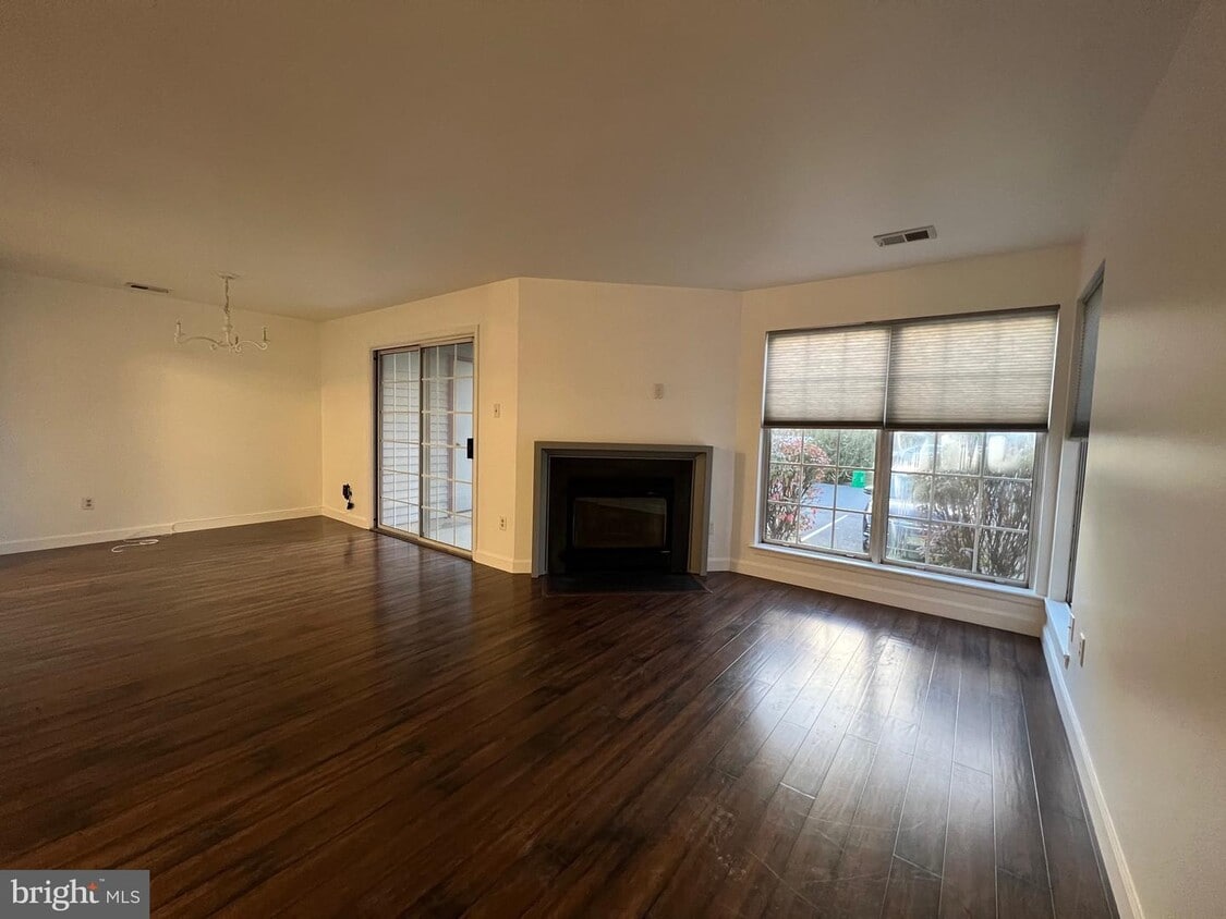 335 Andover Pl, Robbinsville Township, NJ 08691 Room for Rent in