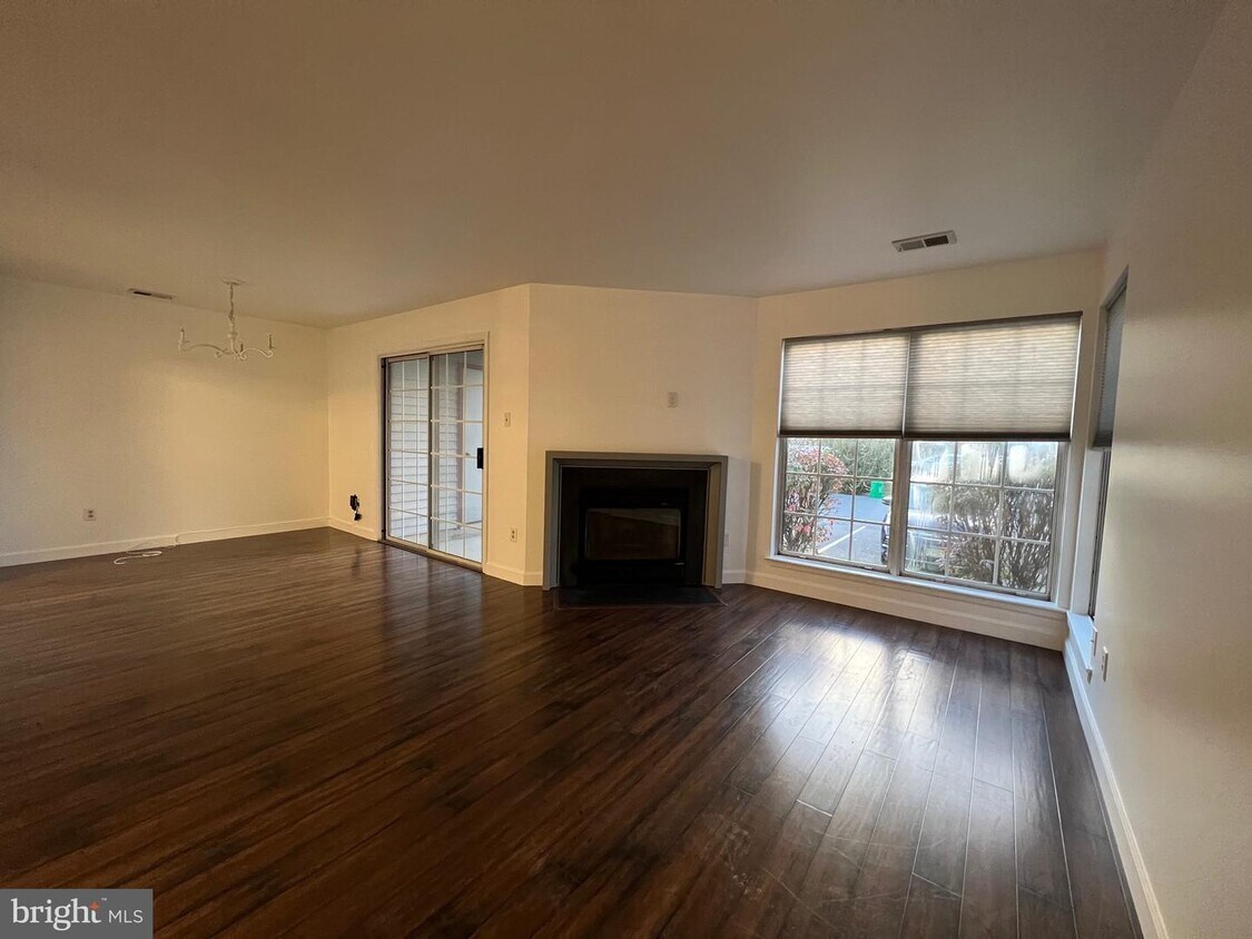 335 Andover Pl, Robbinsville Township, NJ 08691 Room for Rent in