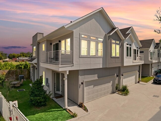 Photo - 851 Prosper St House