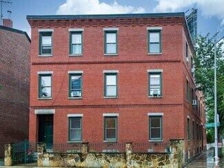 Building Photo - 74 Fairmont St