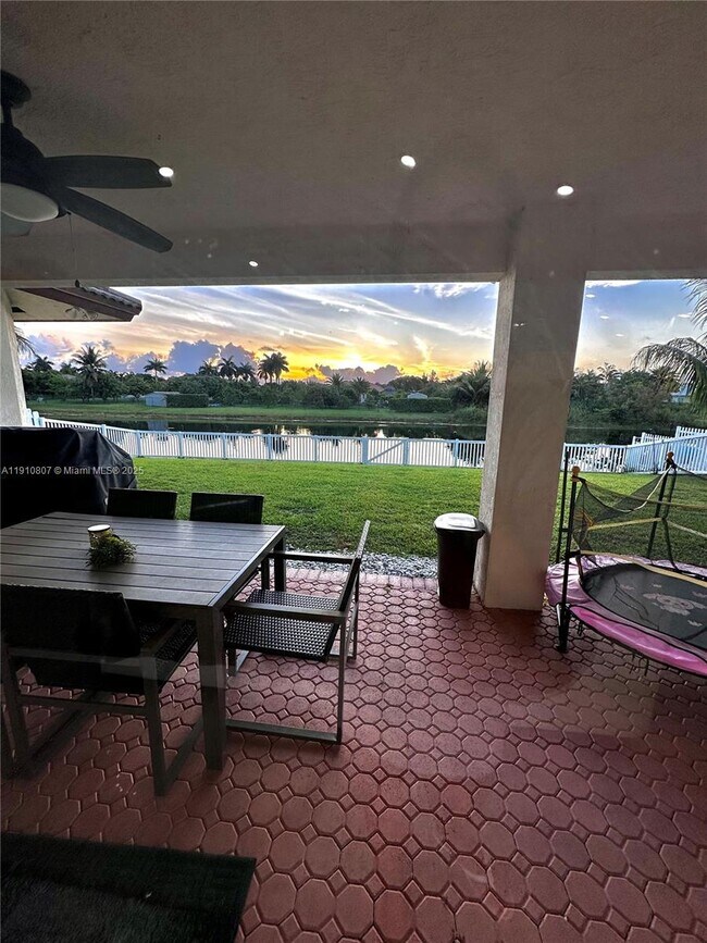 Building Photo - 3501 SW 142nd Ave