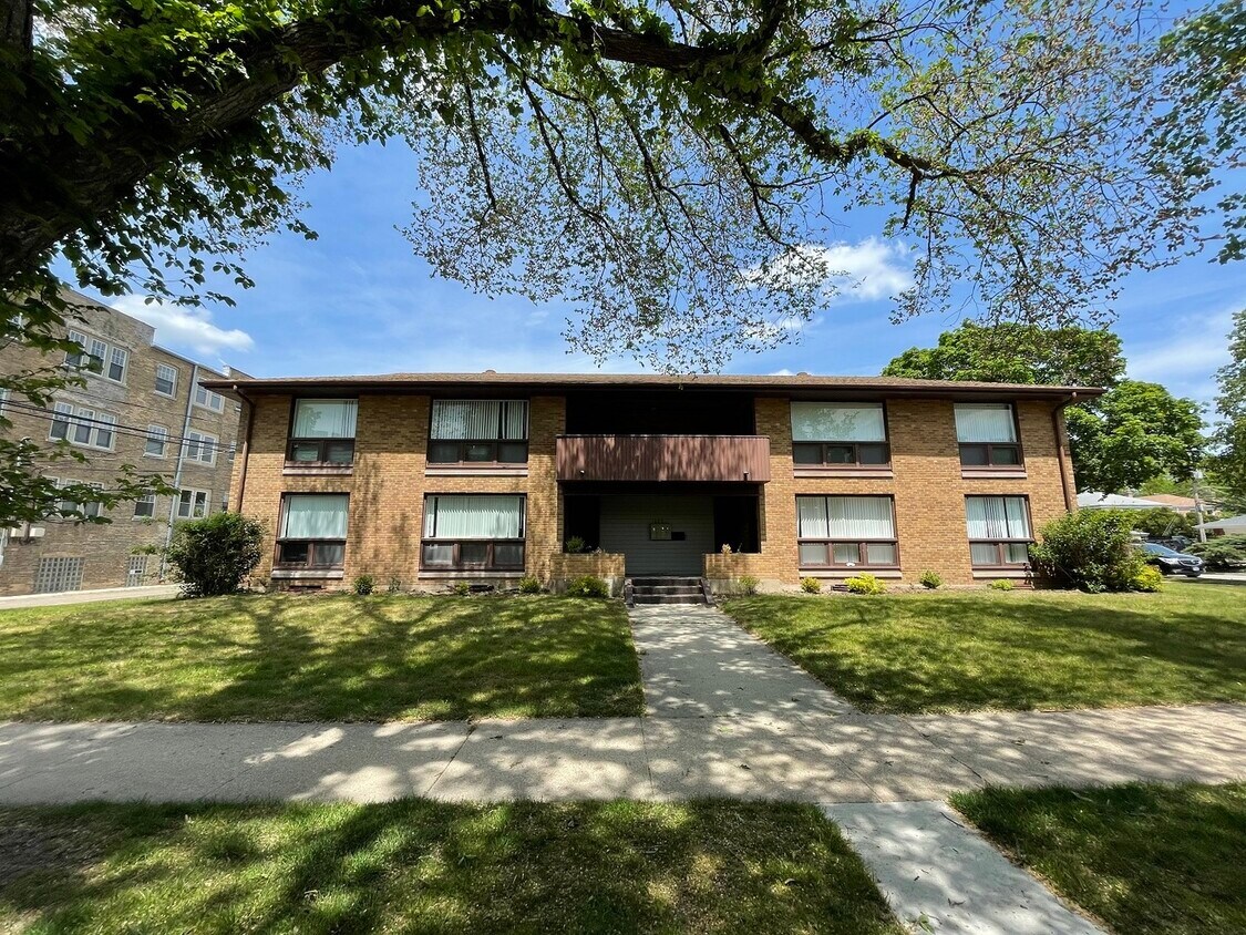 Foto principal - 1605 Monroe St