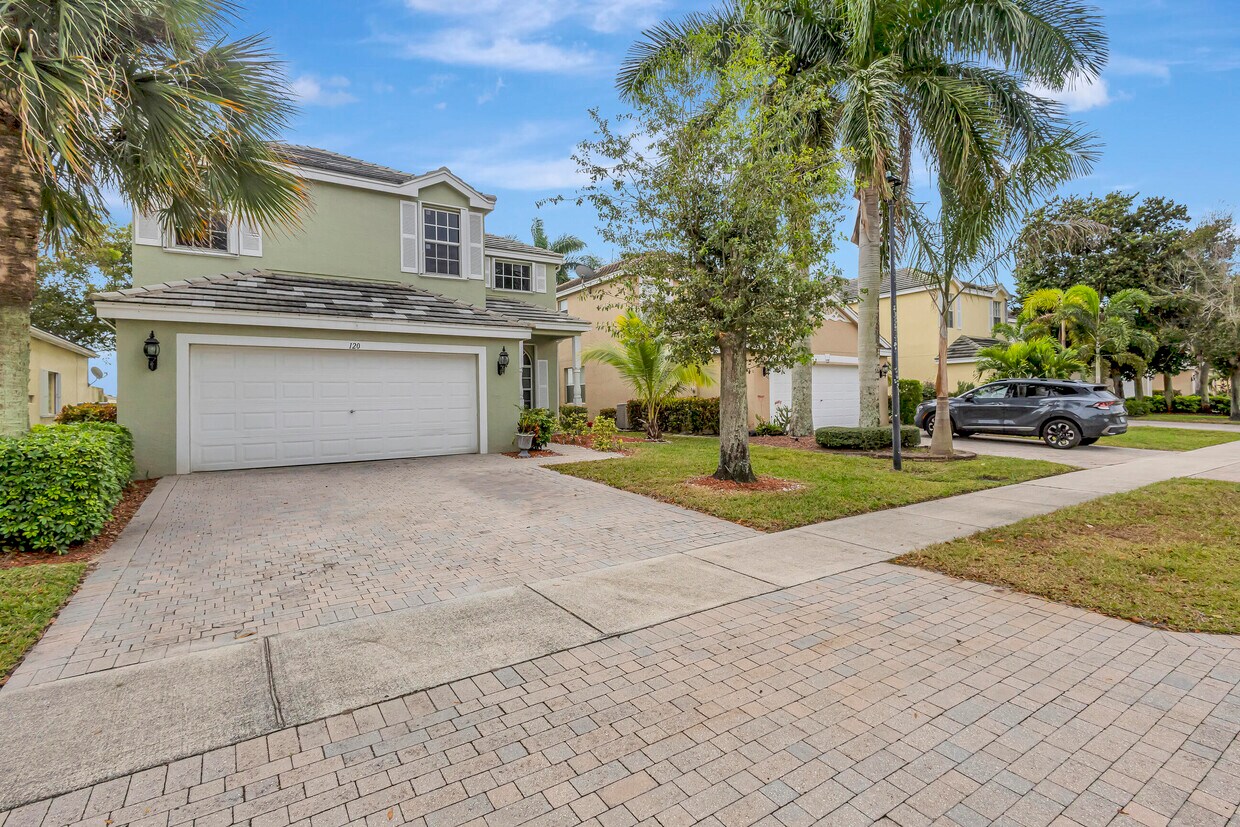 120 Berenger Walk, Royal Palm Beach, FL 33414 House Rental in Royal