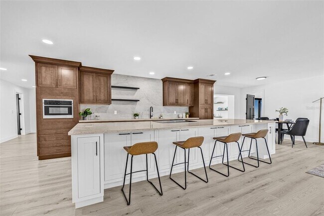 Foto del edificio - 4495 Clearwater Harbor Dr