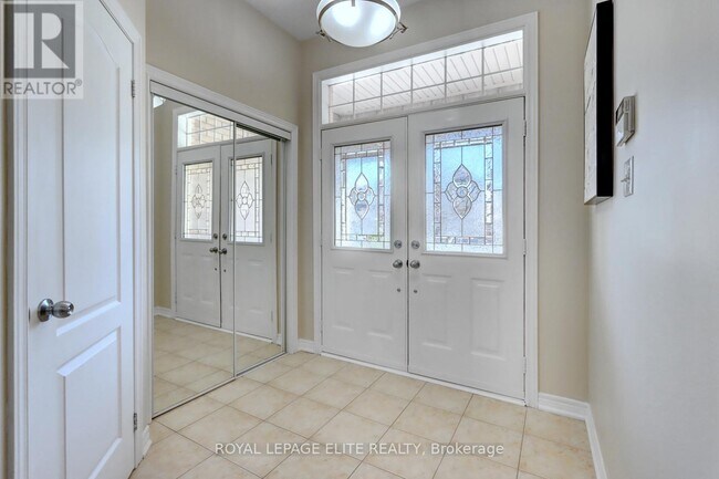 Building Photo - 2437 Hilda Dr