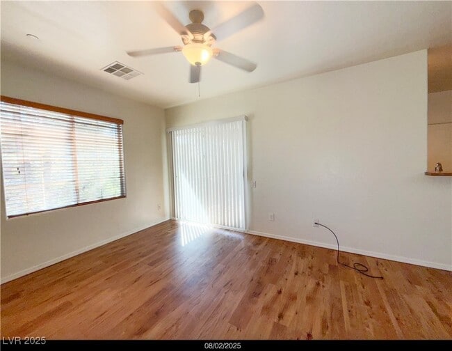 Foto del edificio - 6868 Sky Pointe Dr