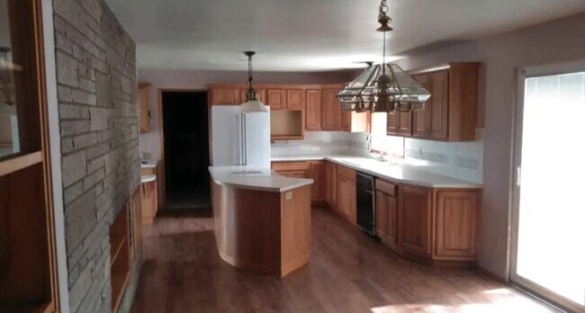 Foto del edificio - 21425 E Saltese Lake Rd