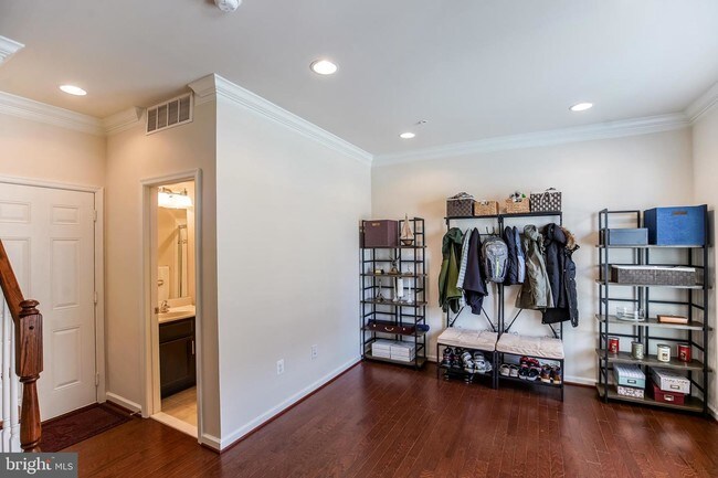 Foto del edificio - 827 Regents Square