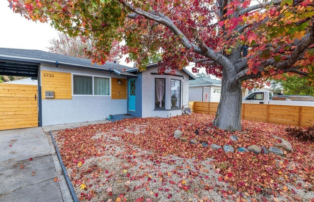 Primary Photo - 3733 W 135th St
