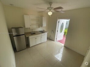 Building Photo - 12520 W Randall Park Dr