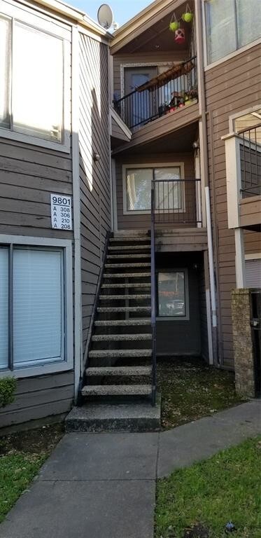 Foto del edificio - 9801 Walnut St