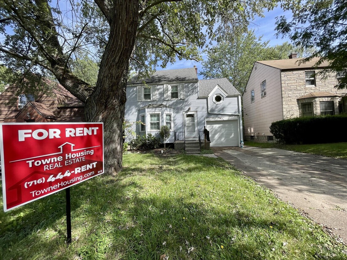 1421 Eggert Rd, Buffalo, NY 14226 House Rental in Buffalo, NY