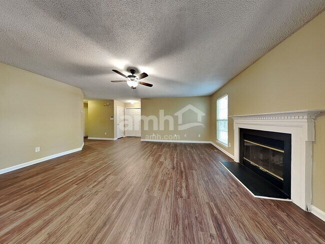 Building Photo - 704 Pepperstone Ct