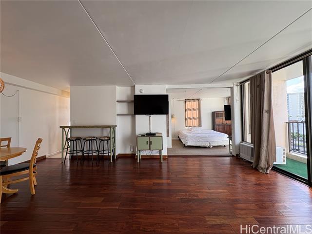 Building Photo - 201 ?Ohua Ave