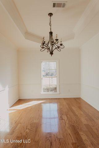 Building Photo - 120 Bear Creek Cir